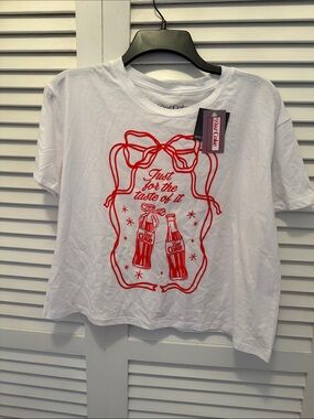 Women’s' White Graphic Tee - Red Print Diet coke M